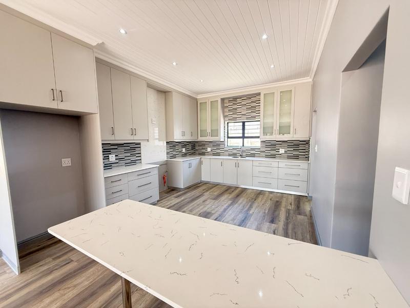 3 Bedroom Property for Sale in Tafelzicht Western Cape